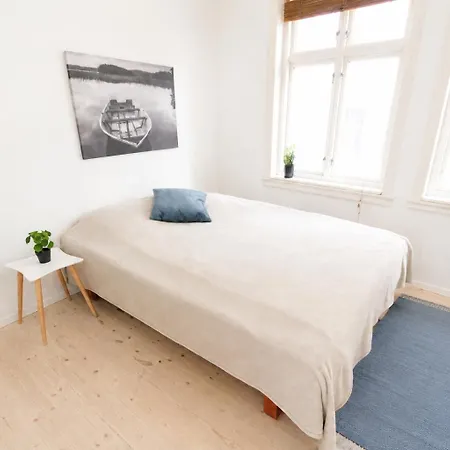 Lägenhet Spacious 3- Bedroom With Unbeatable Location *